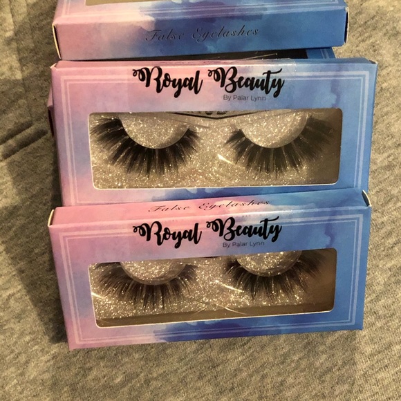 Lashes - Picture 2 of 4